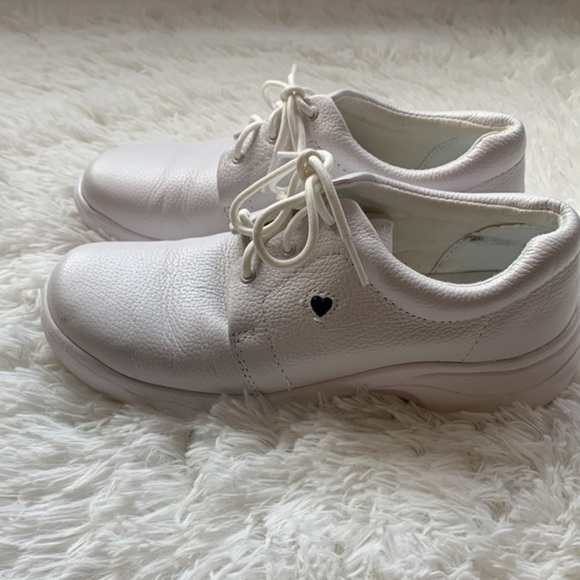 Nurse Mates Angel White Sneaker Shoes - Picture 5 of 14